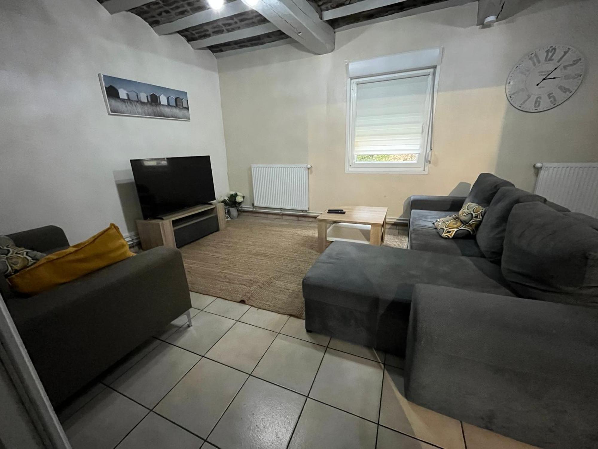 Appartement De Charme 40M2 Proche Centre Hospitalier วาลองเซียนส์ ภายนอก รูปภาพ